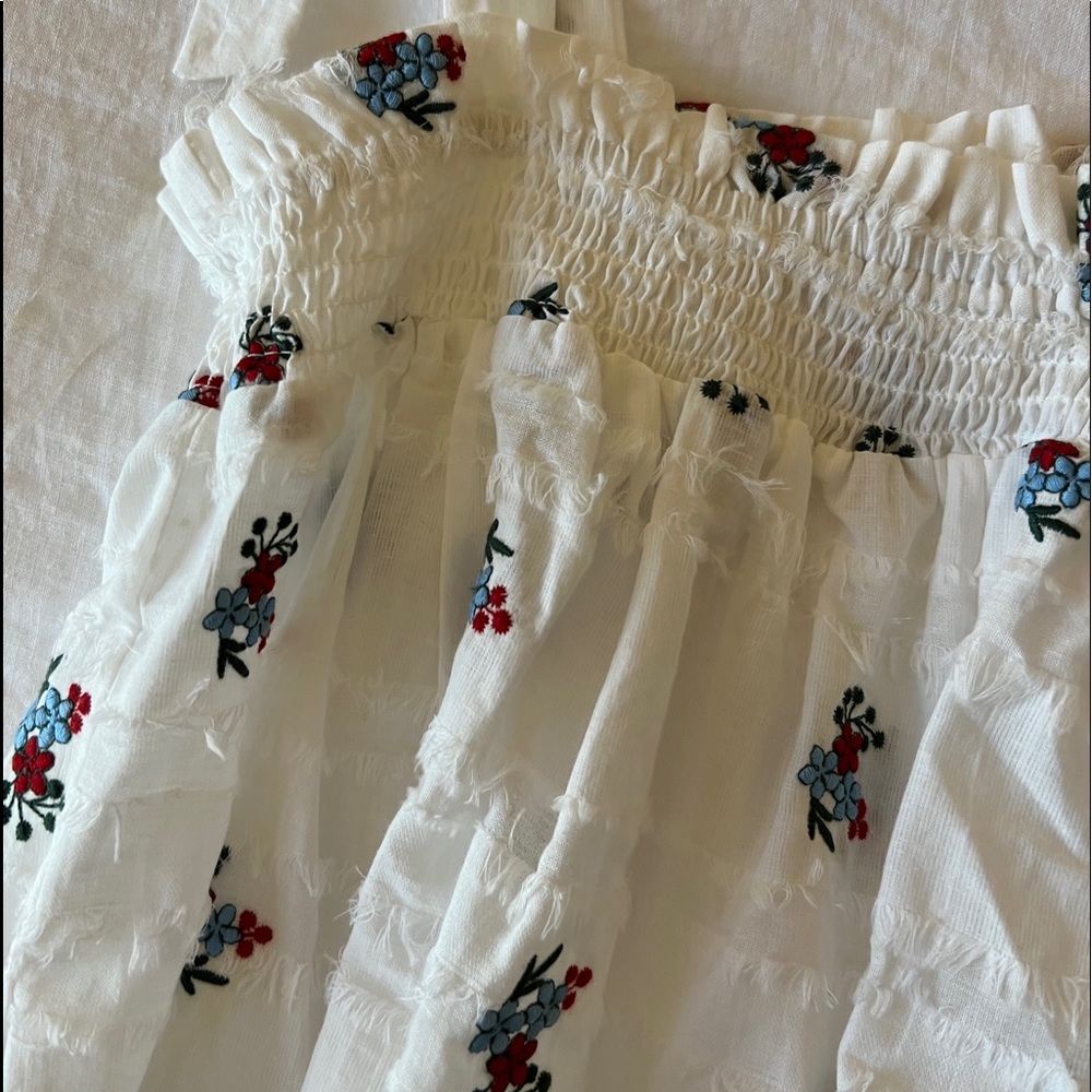 Flowy Crop Top - Picture 2 of 3